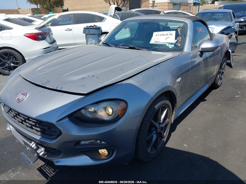 2017 FIAT 124 SPIDER auction photo 2