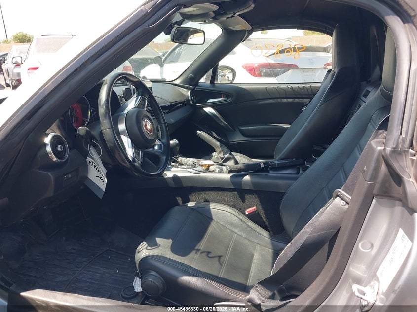 2017 FIAT 124 SPIDER auction photo 5