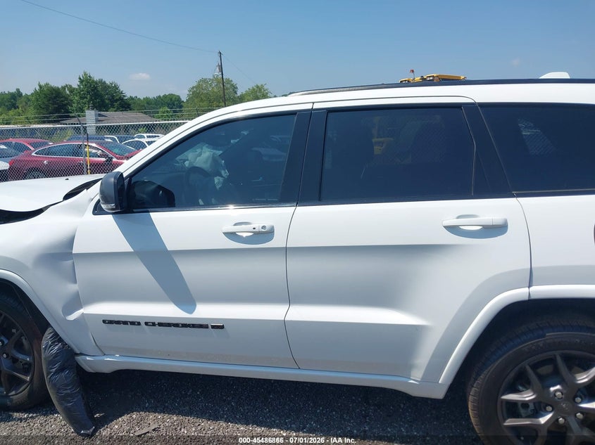 JEEP GRAND CHEROKEE - zdjęcie 14