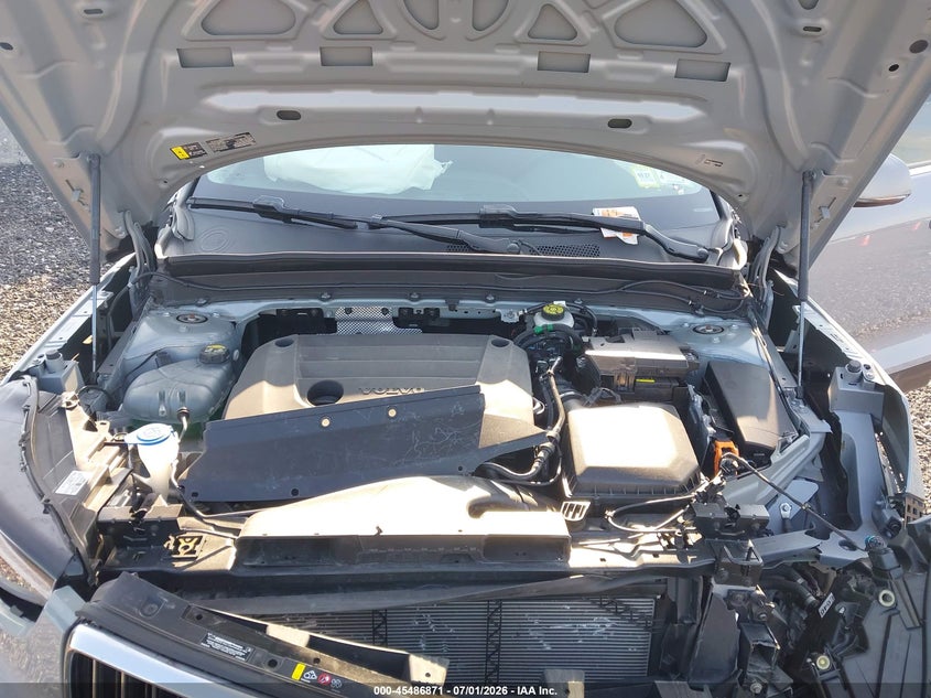 2025 Volvo Xc40 B5 Core Bright Theme VIN: YV4L12UJXS2559374 Lot: 45486871