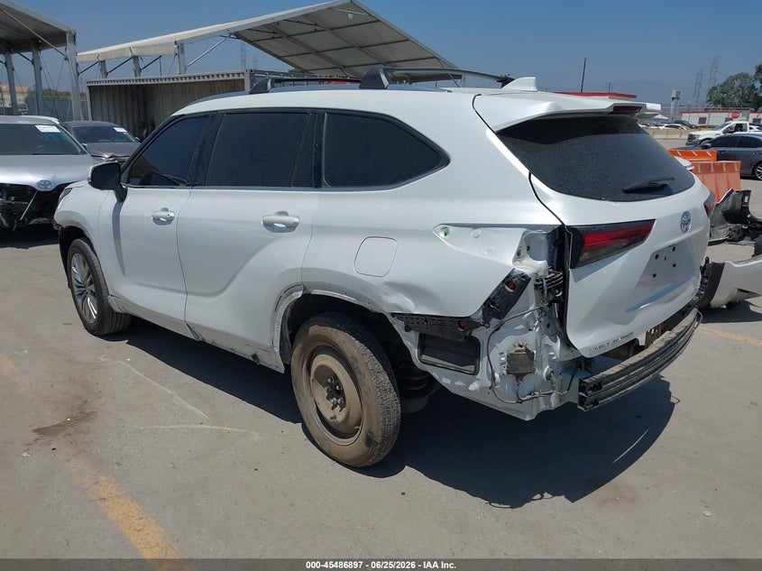 2023 TOYOTA HIGHLANDER auction photo 3