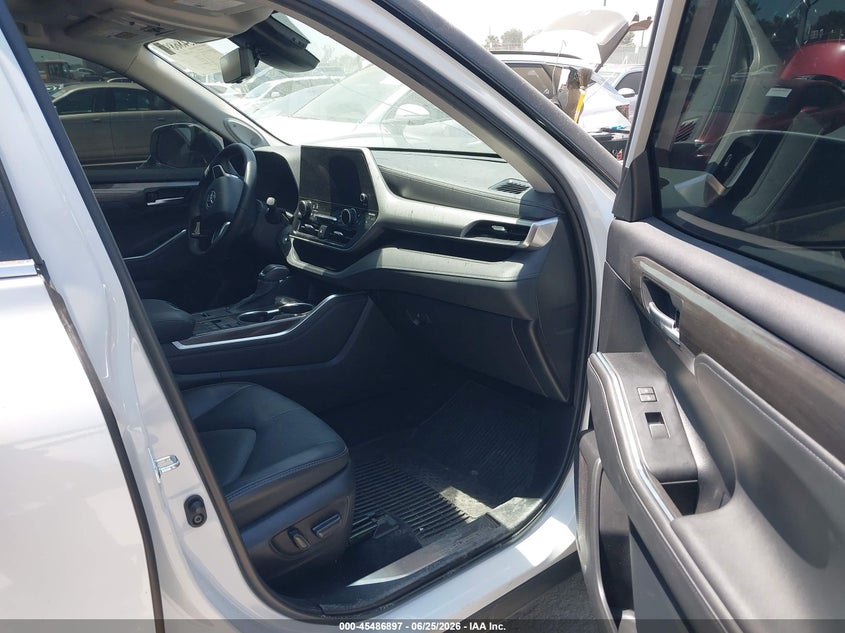 2023 TOYOTA HIGHLANDER auction photo 5