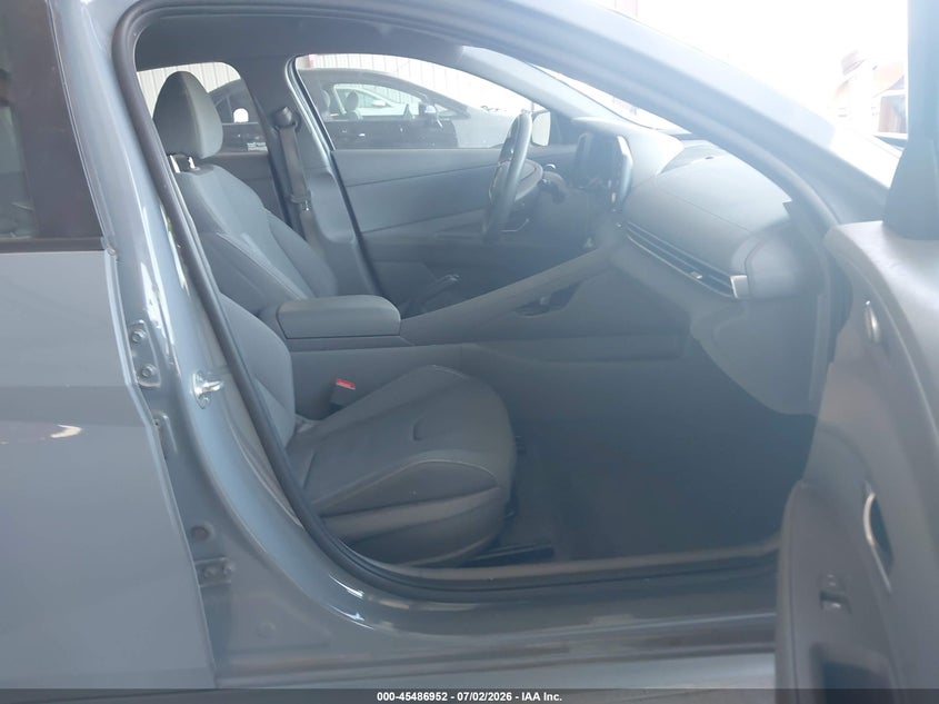 2021 HYUNDAI ELANTRA auction photo 5