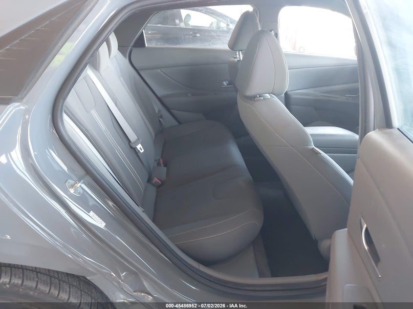 2021 HYUNDAI ELANTRA auction photo 8