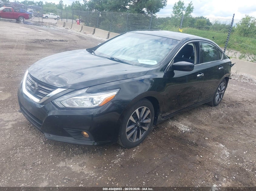 2017 NISSAN ALTIMA auction photo 2