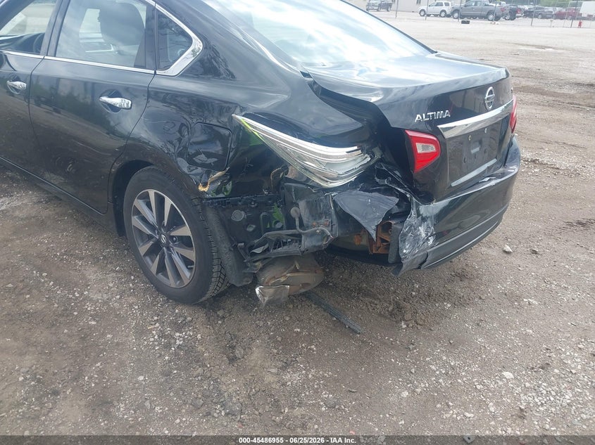2017 NISSAN ALTIMA auction photo 6