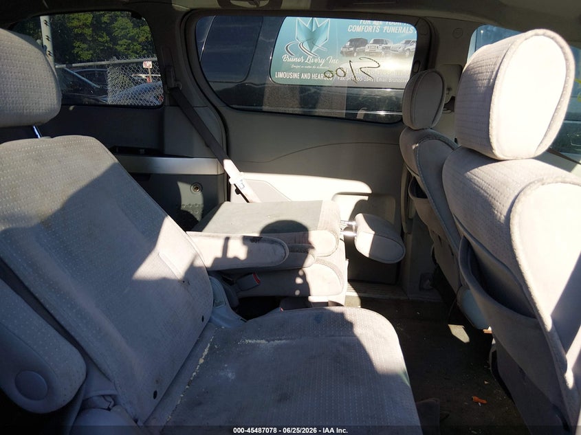 2004 NISSAN QUEST auction photo 8