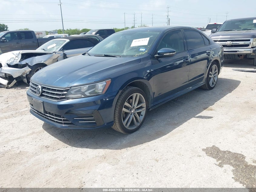2018 Volkswagen Passat, Вилучене, IAAI, VIN 1VWAA7A35JC023726 — фото 2