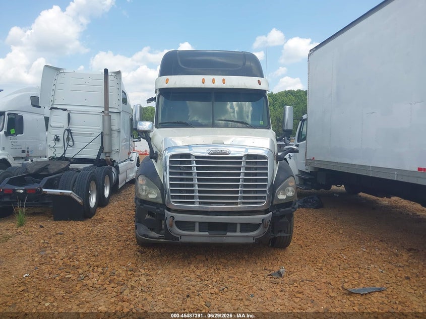 2011 OTHER FREIGHTLINER CASCADIA 125 TRUCK N/A