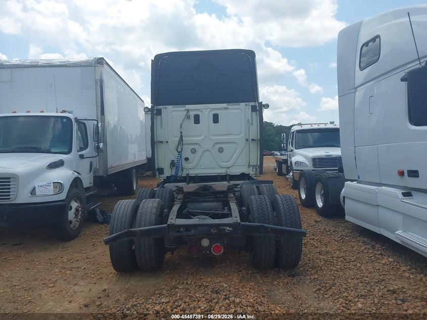 2011 OTHER FREIGHTLINER CASCADIA 125 TRUCK N/A