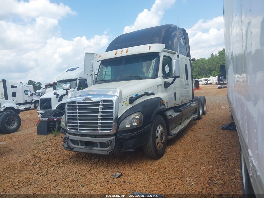 2011 OTHER FREIGHTLINER CASCADIA 125 TRUCK N/A