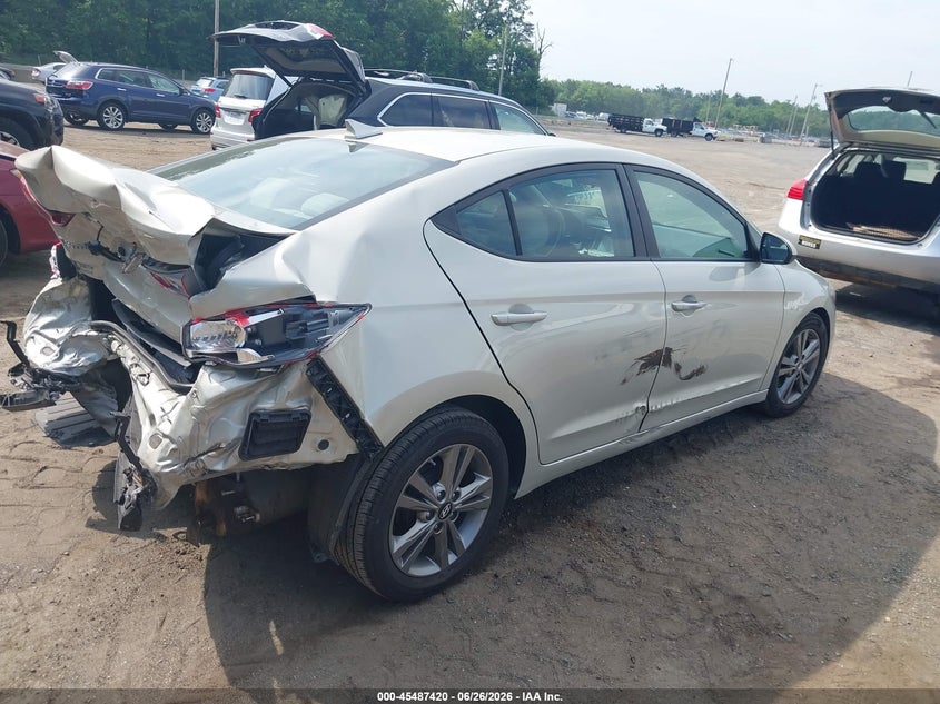 2017 HYUNDAI ELANTRA auction photo 4