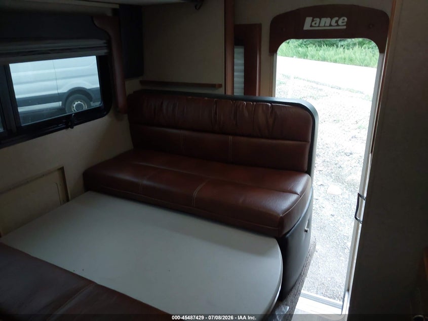 2018 LANCE 855S TRUCK CAMPER auction photo 8