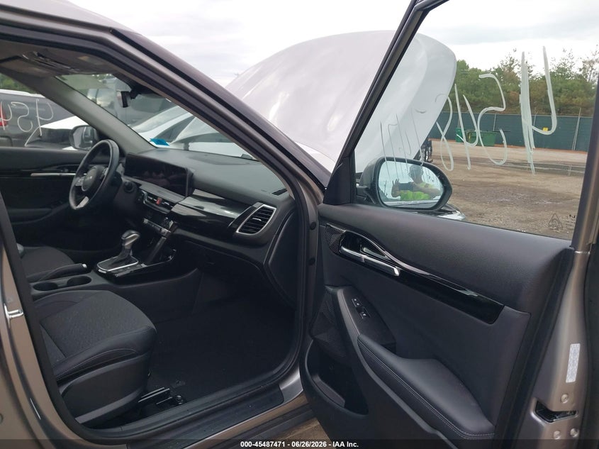 2024 KIA SELTOS auction photo 5