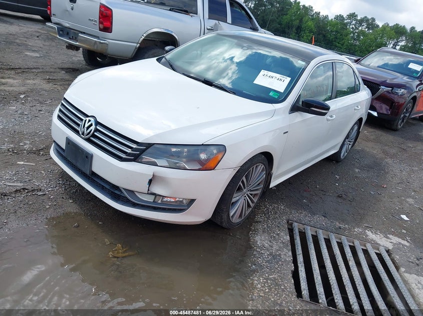 1VWBT7A36FC077512 2015 Volkswagen Passat 1.8t Sport photo 1