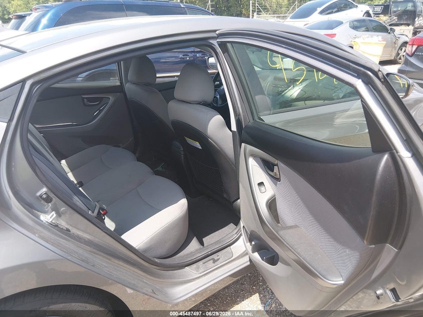 2013 HYUNDAI ELANTRA auction photo 8