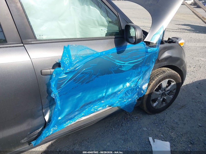2019 KIA SOUL auction photo 6