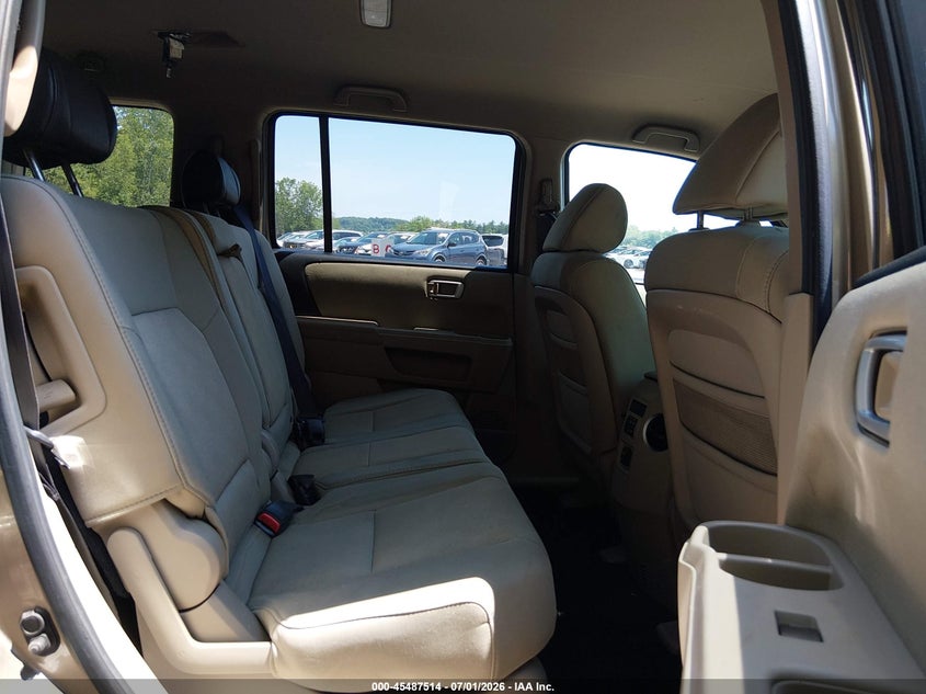 HONDA PILOT 2011 VIN 5FNYF4H25BB033319