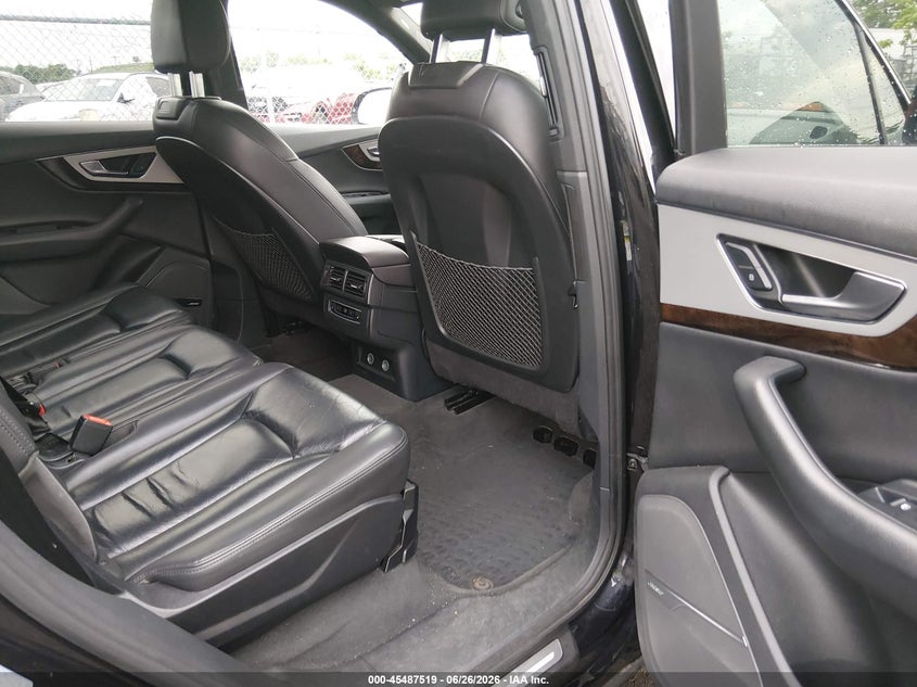 AUDI Q7 2019 VIN WA1LHAF79KD025677