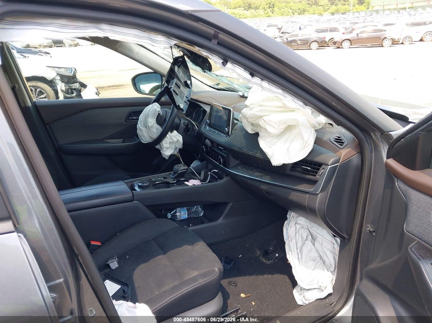 2023 NISSAN ROGUE auction photo 5