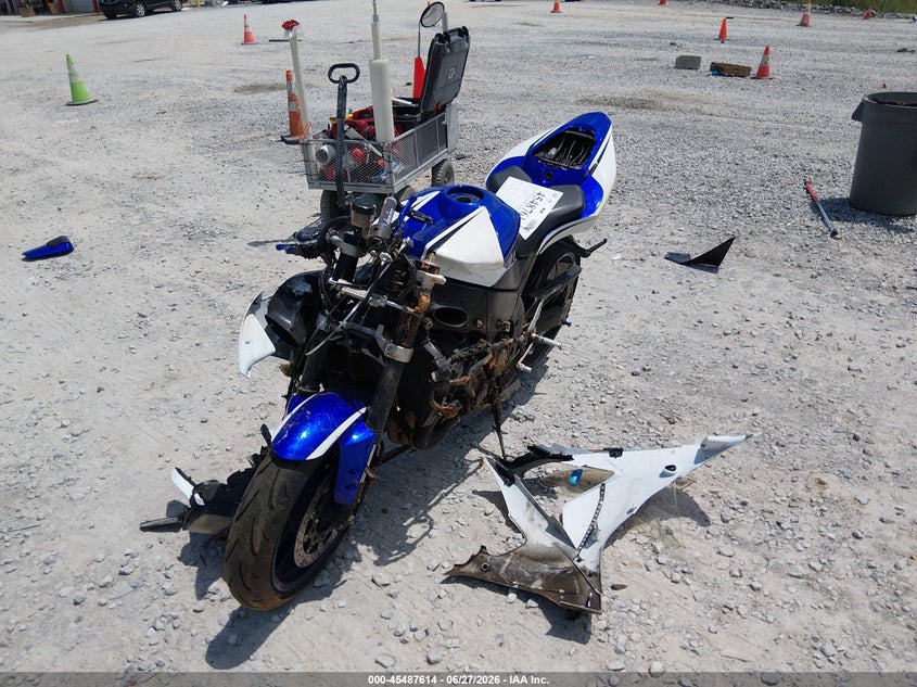 2005 YAMAHA YZFR1 auction photo 2
