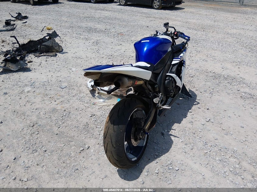 2005 YAMAHA YZFR1 auction photo 4