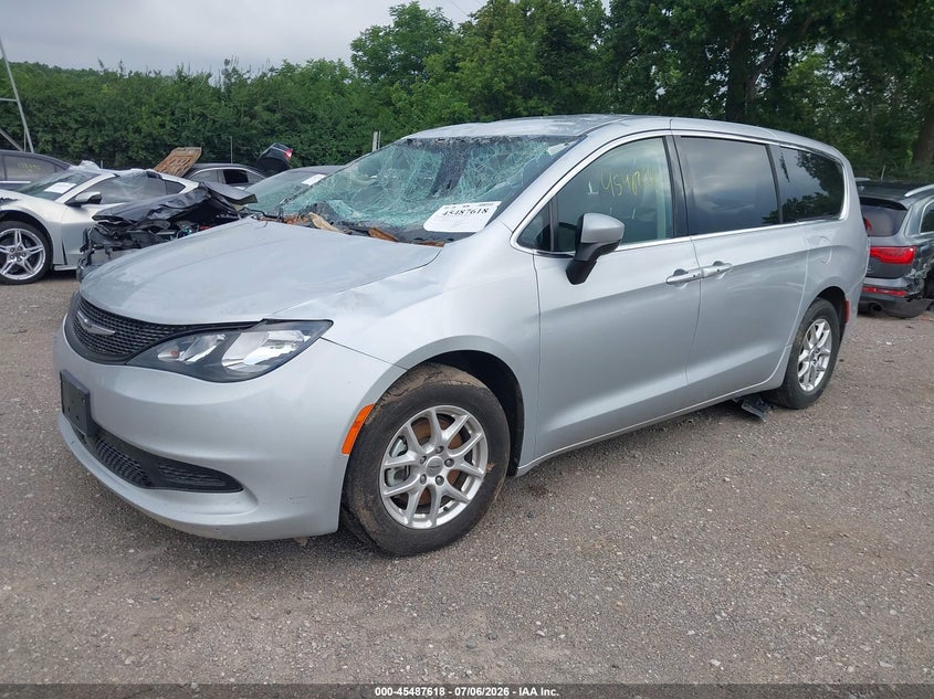 Vin: 2c4rc1cg1pr524934, lot: 45985815, chrysler voyager lx 20232