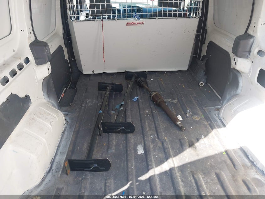 2011 FORD TRANSIT CONNECT auction photo 8