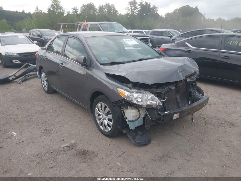 2013 TOYOTA COROLLA LE