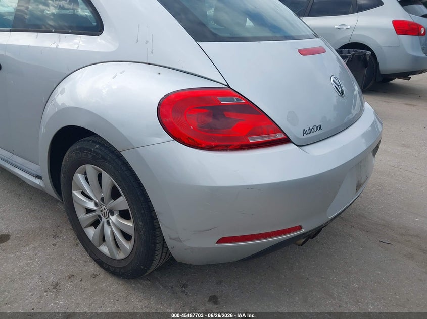 2014 Volkswagen Beetle 2.5L Entry VIN: 3VWFP7AT1EM606206 Lot: 45487703