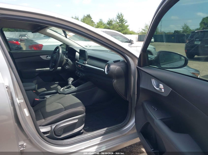 2023 KIA FORTE auction photo 5