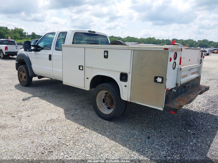 2015 FORD F-550 CHASSIS auction photo 3