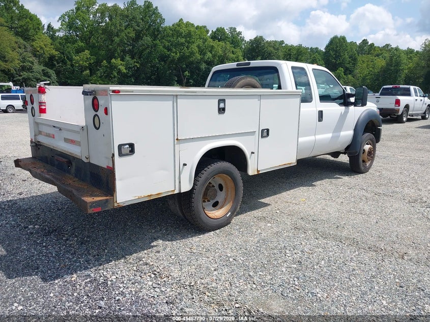 2015 FORD F-550 CHASSIS auction photo 4