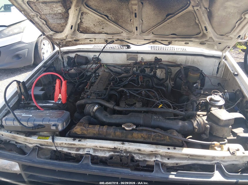 1988 Toyota Pickup Cab Chassis Rn75 Dlx VIN: JT5RN75U2J0022981 Lot: 45487816
