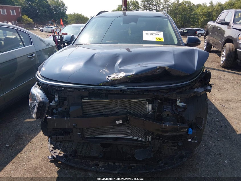 2025 HYUNDAI KONA auction photo 6