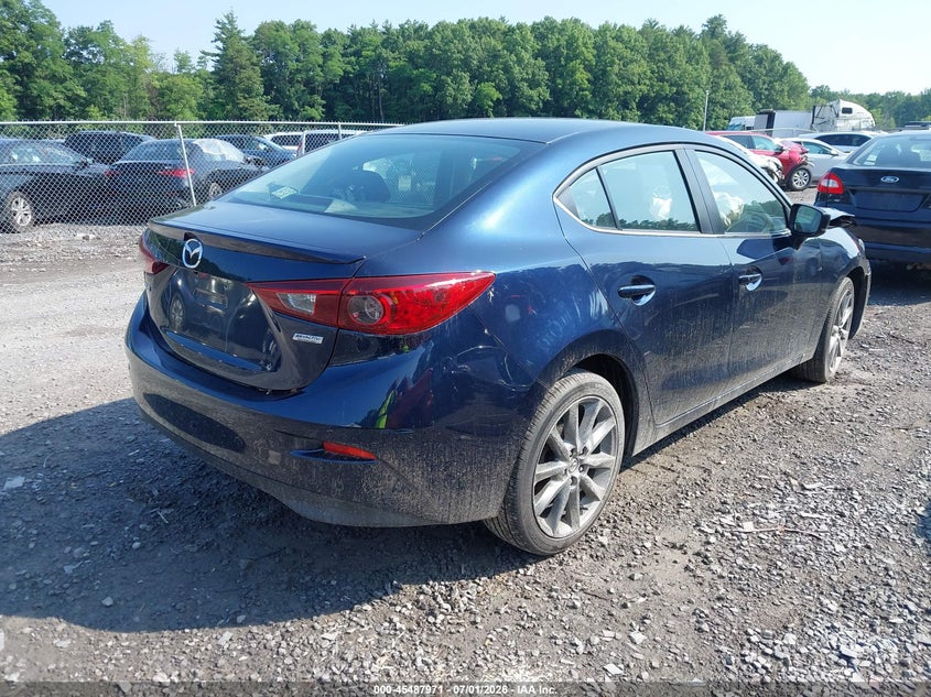 2018 MAZDA MAZDA3 auction photo 4