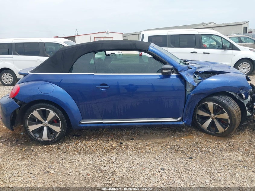 2013 Volkswagen Beetle 2.0T VIN: 3VW7T7AT3DM830138 Lot: 45487975
