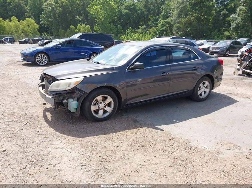 2013 Chevrolet Malibu, Front End, IAAI, VIN 1G11B5SA4DF315252 — photo 2