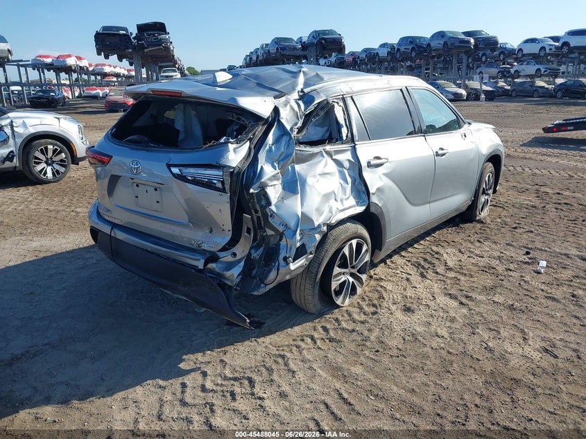 2020 TOYOTA HIGHLANDER auction photo 4