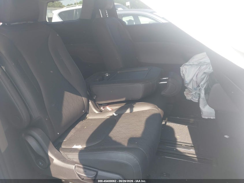 2026 KIA CARNIVAL MPV auction photo 8