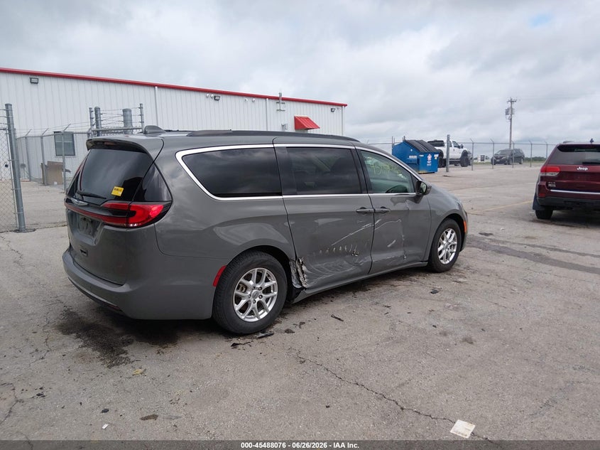 2022 CHRYSLER PACIFICA auction photo 4
