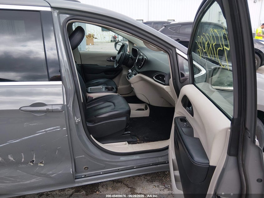 2022 CHRYSLER PACIFICA auction photo 5