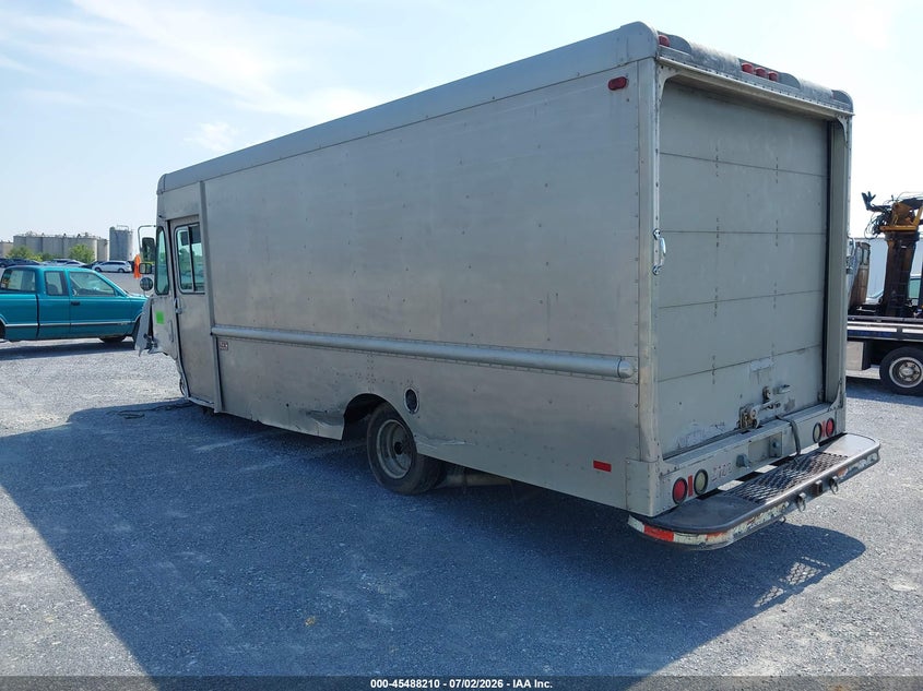1999 WORKHORSE CUSTOM CHASSIS FORWARD CONTROL CHASSIS auction photo 3