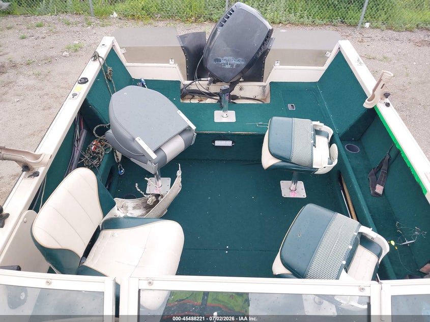 1998 CRESTLINER OTHER auction photo 8