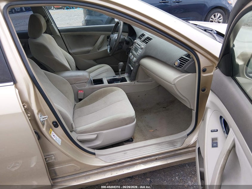 2011 TOYOTA CAMRY auction photo 5