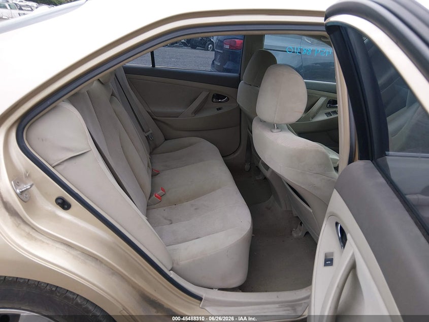 2011 TOYOTA CAMRY auction photo 8