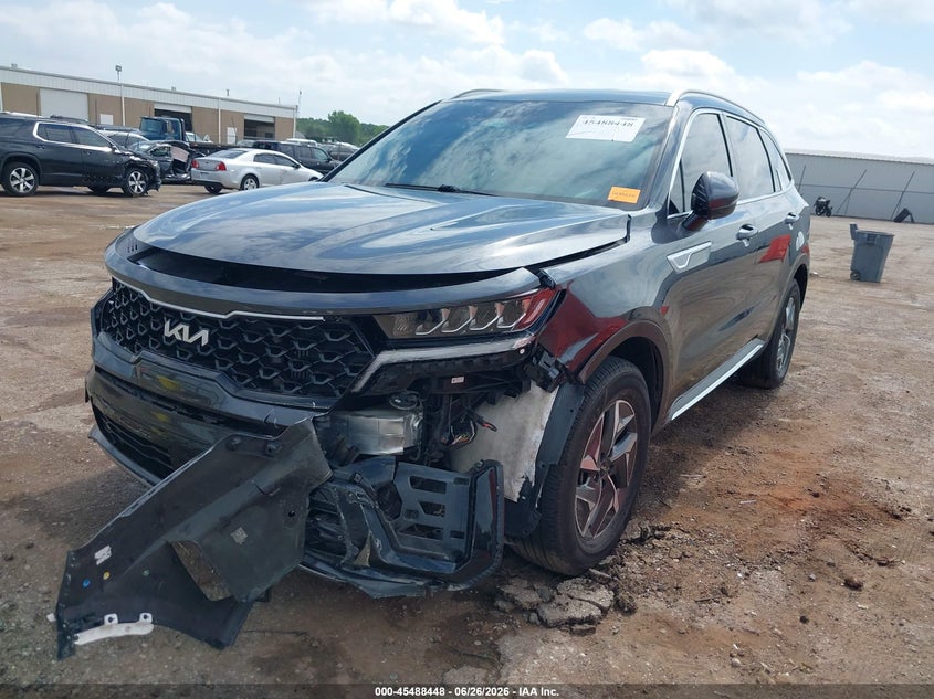 2023 KIA SORENTO HYBRID auction photo 2