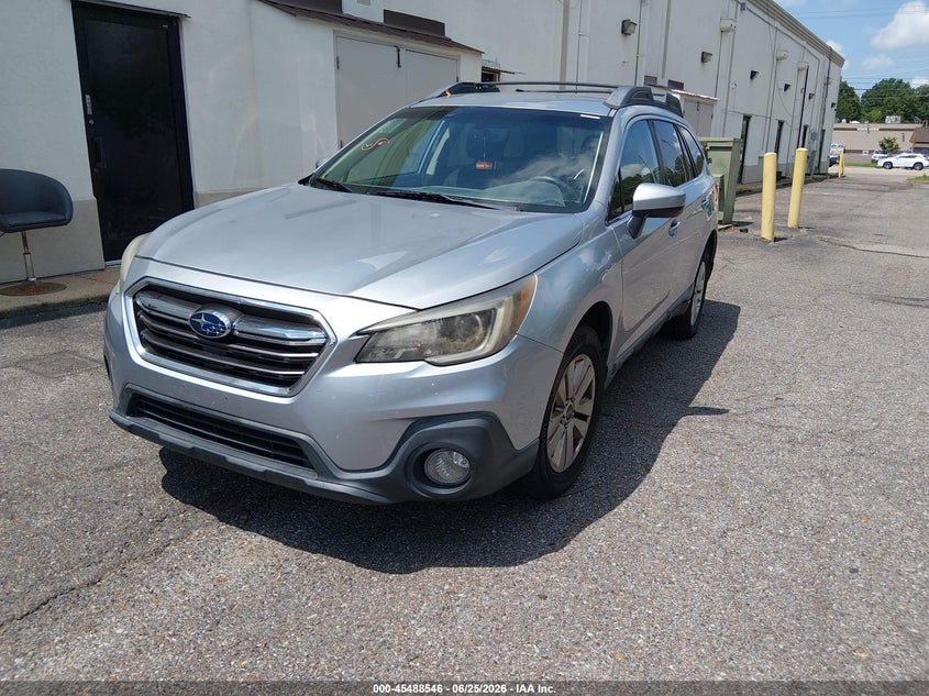 2018 Subaru Outback 2.5i Premium 4S4BSACC8J3257269 photo 1