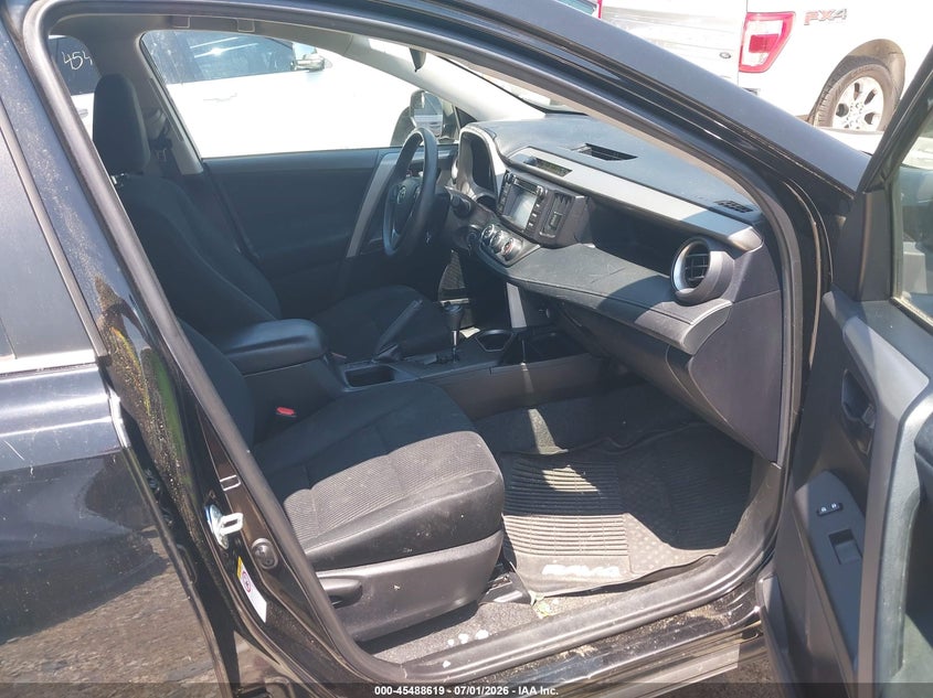 2017 TOYOTA RAV4 auction photo 5