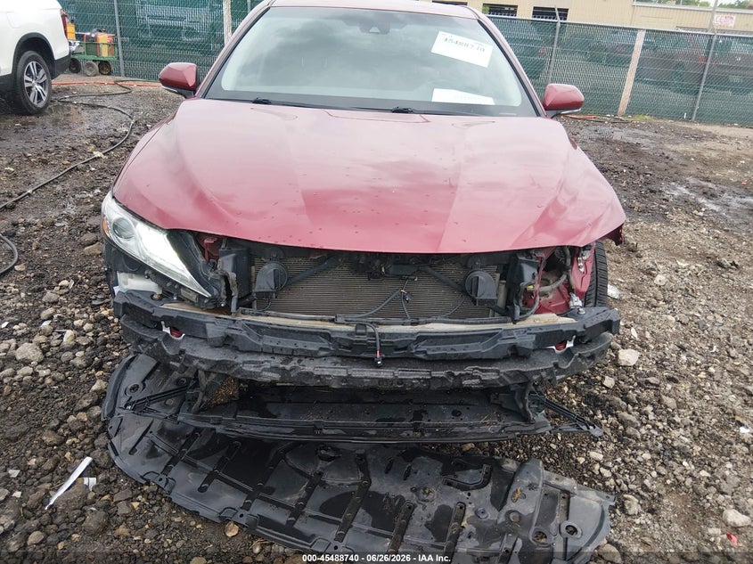 2018 TOYOTA CAMRY auction photo 6